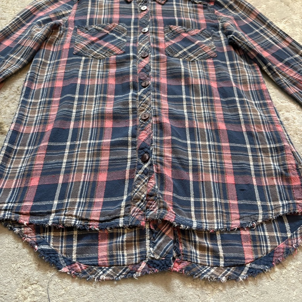 Girl Krazy Women’s Plaid Long Sleeve Button Down Raw Edge Shirt Size Small - Picture 7 of 16